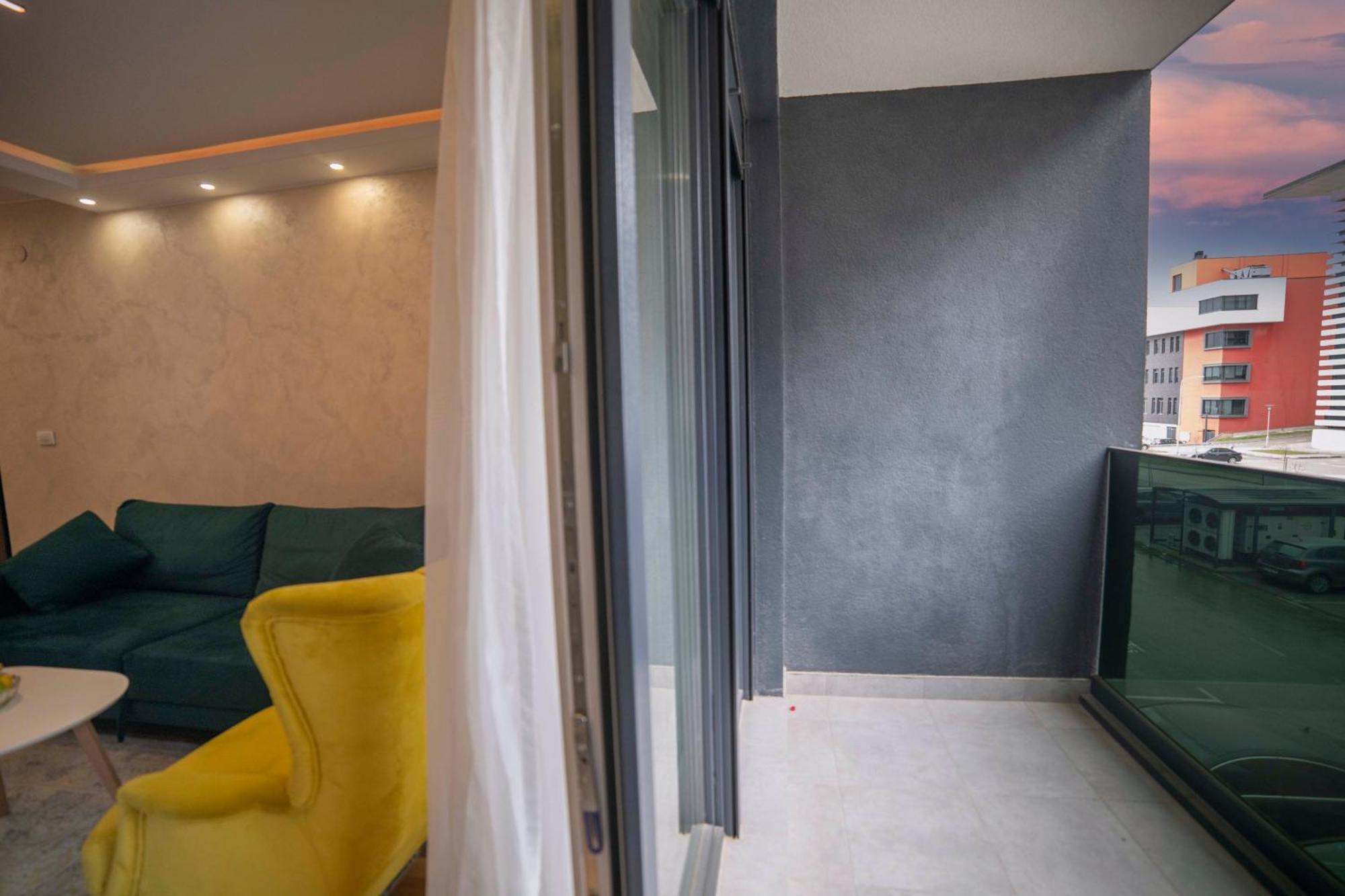 Apartment 5 Star Lukavica 외부 사진
