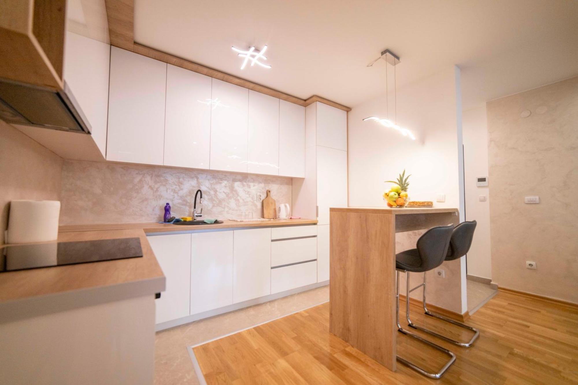 Apartment 5 Star Lukavica 외부 사진