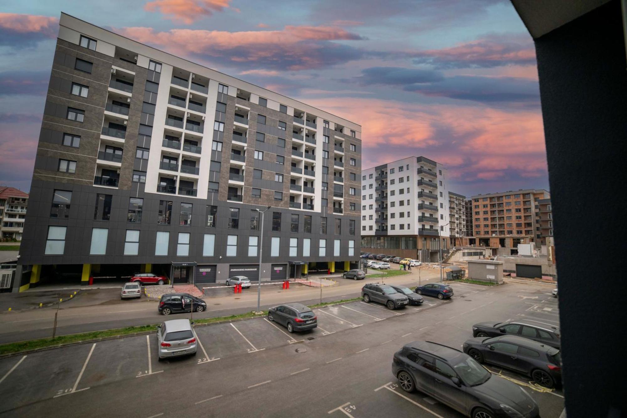 Apartment 5 Star Lukavica 외부 사진