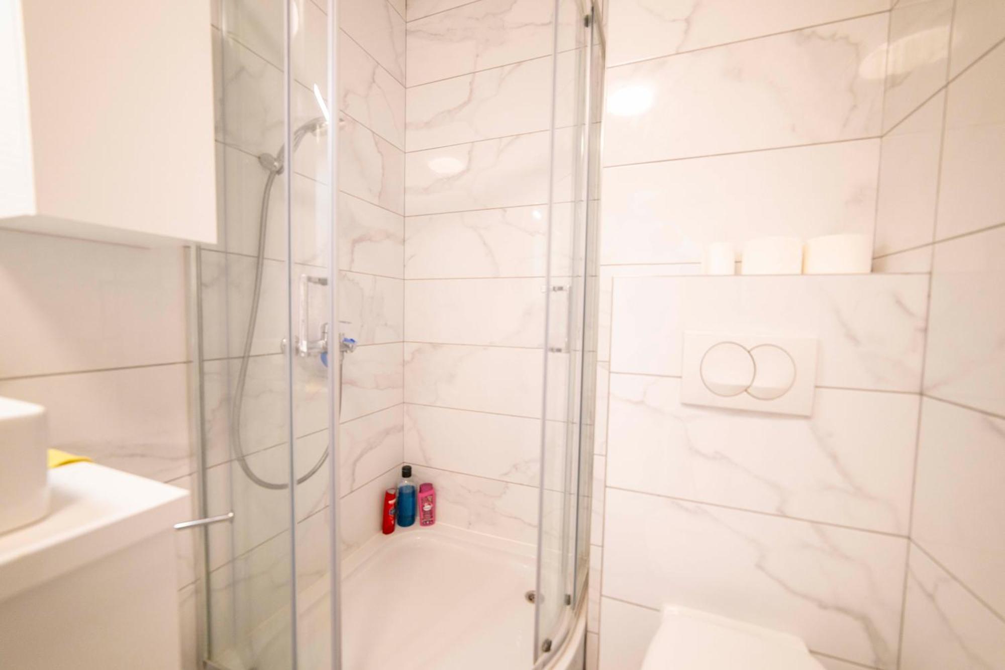 Apartment 5 Star Lukavica 외부 사진